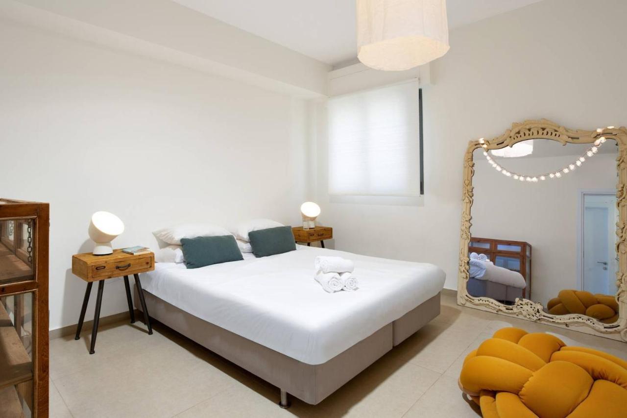 Sophisticated 3Br Penthouse In Jaffa'S Market Тель-Авив Экстерьер фото